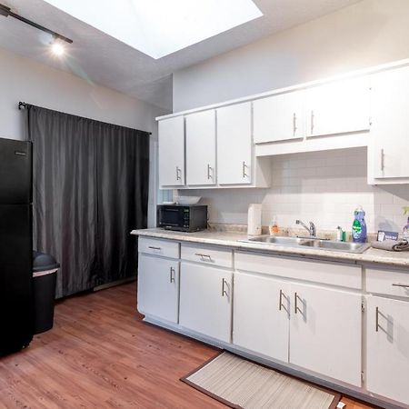 Sunny Sweetheart-Front Apartment Near Riverwalk Columbus Luaran gambar